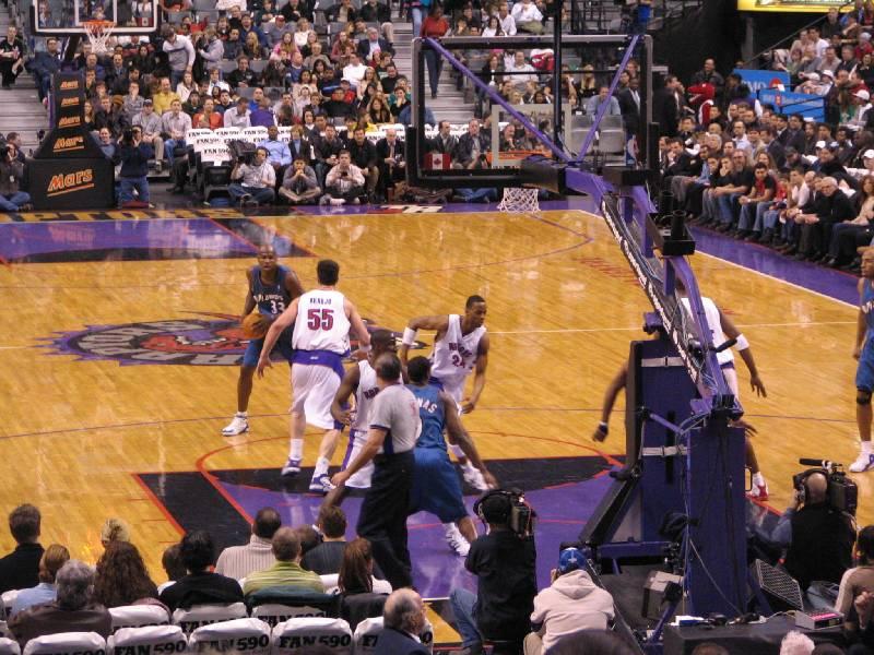 Raptors - 02.04.2005 031.jpg